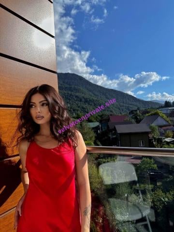 Эскорт Астрахань Liza — брюнетка, грудь 1 (A)