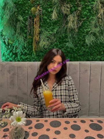 Эскорт Астрахань Liza — брюнетка, грудь 1 (A)