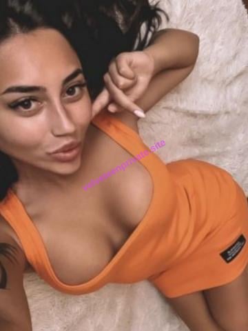 Эскорт Астрахань Miloslava — брюнетка, грудь 75C (3-й)