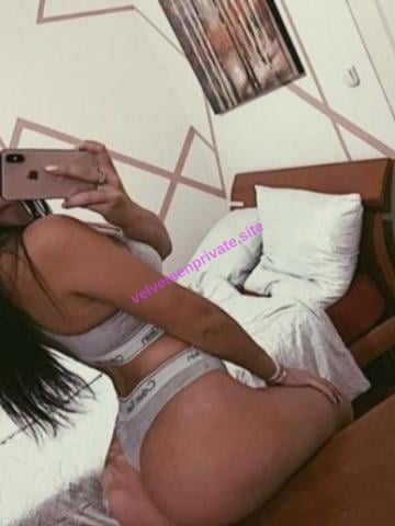 Эскорт Астрахань Miloslava — брюнетка, грудь 75C (3-й)